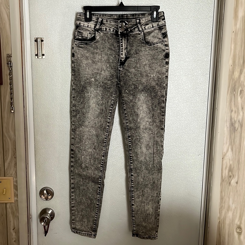 NWT Acid Wash Skinny Stretch Jeans Size 6